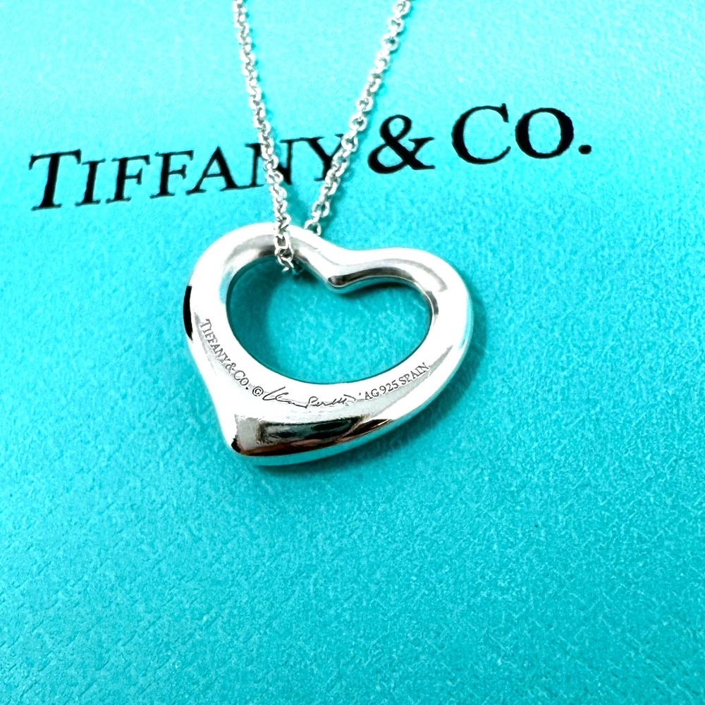 Authentic Tiffany & CO. Elsa Peretti Small Size Open Heart Neck… - Picture 5 of 15
